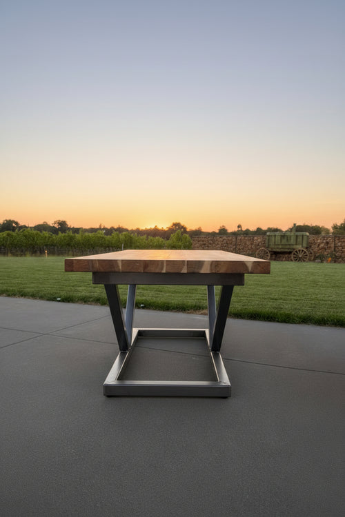 V-Frame Vineyard table
